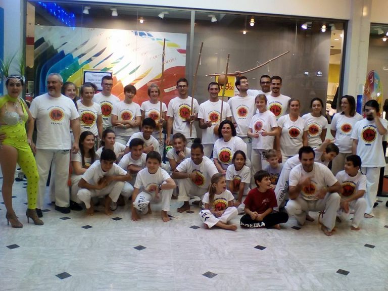 Démonstration capoeira au carrefour Beaulieu